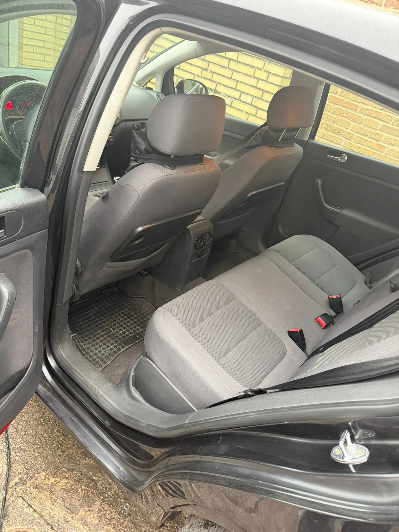 VW Golf 1.9TDi, снимка 8 - Автомобили и джипове - 54635770