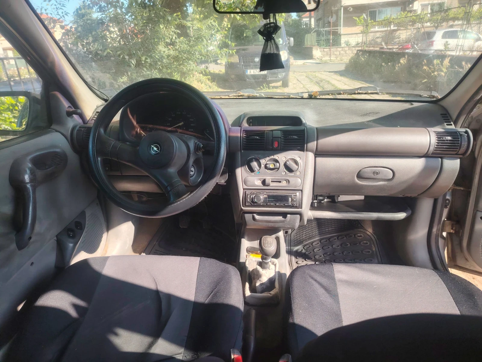 Opel Corsa 1.2i, снимка 8 - Автомобили и джипове - 54861587