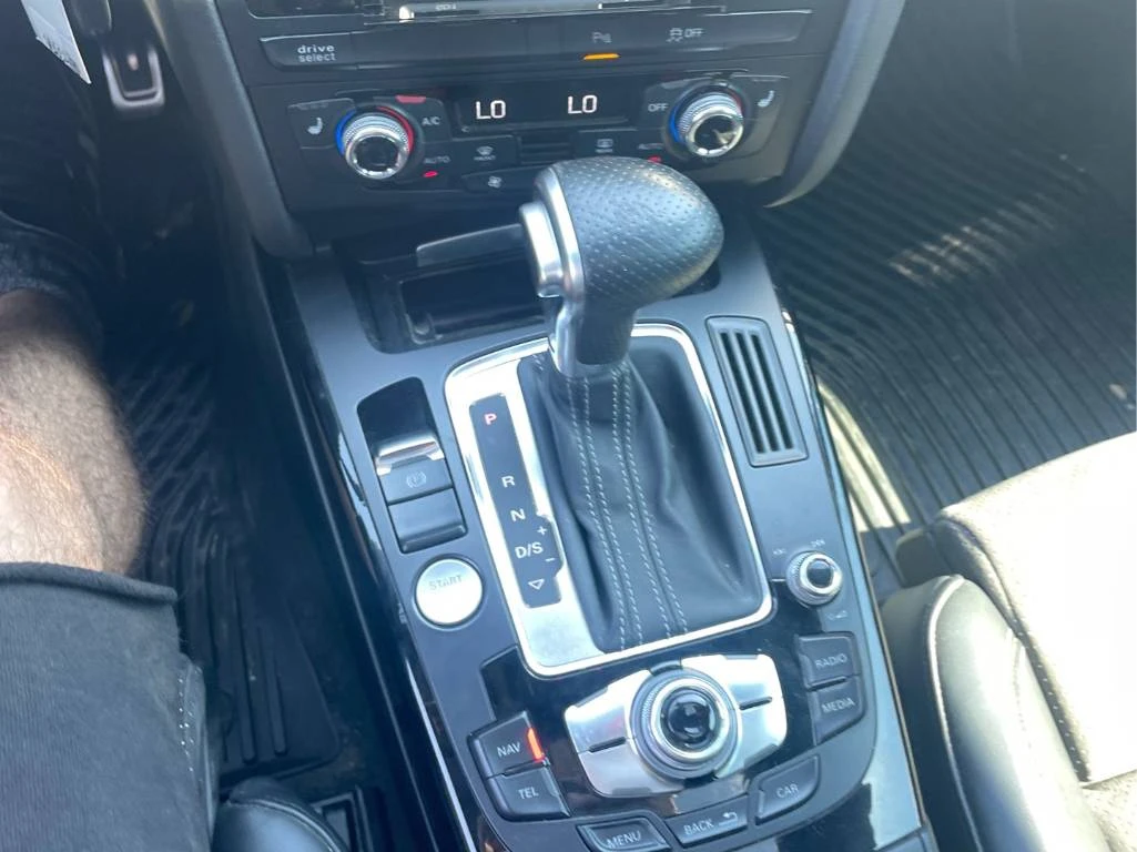 Audi A4 | CARFAX | ПОДГРЕВ | ШИБИДАХ | , снимка 8 - Автомобили и джипове - 55145674