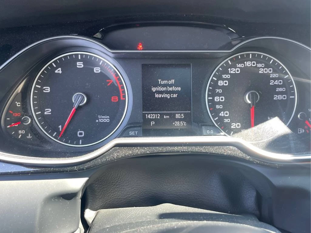Audi A4 | CARFAX | ПОДГРЕВ | ШИБИДАХ | , снимка 12 - Автомобили и джипове - 55145674