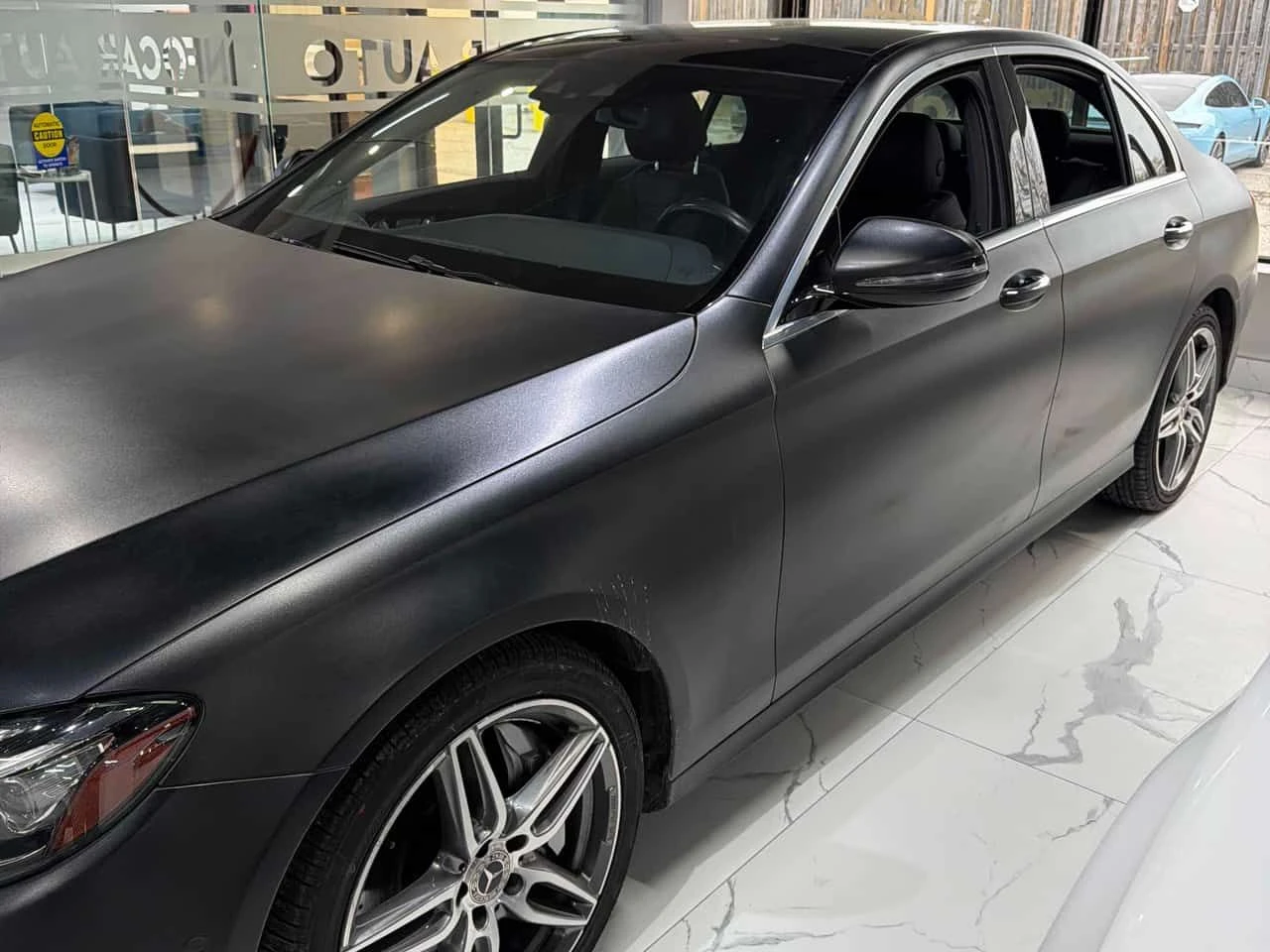 Mercedes-Benz E 450 * CARFAX * BURMESTER * DISTRONIC * LANE ASSIST | Mobile.bg � ����������� 2