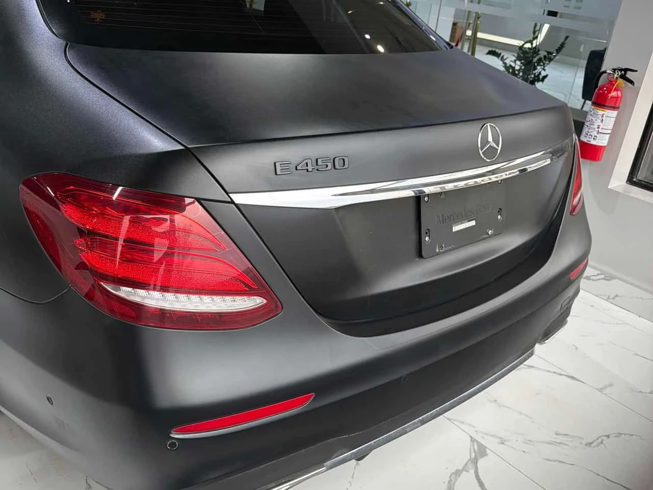Mercedes-Benz E 450 * CARFAX * BURMESTER * DISTRONIC * LANE ASSIST | Mobile.bg � ����������� 4