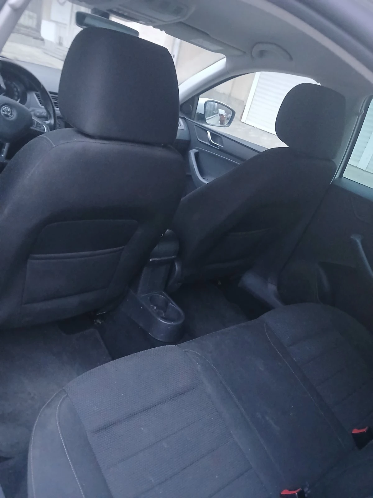 Skoda Rapid седан, фабрично газ, снимка 11 - Автомобили и джипове - 55598370