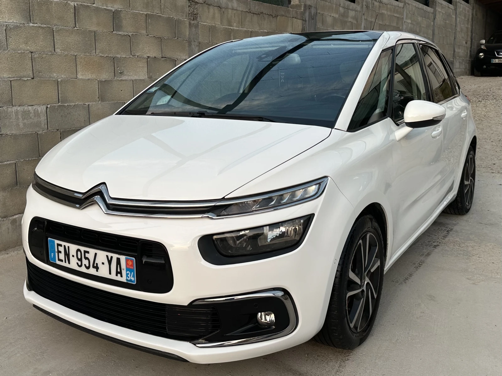 Citroen C4 Picasso 1.6 Blue-HDi Автоматик Реални километри