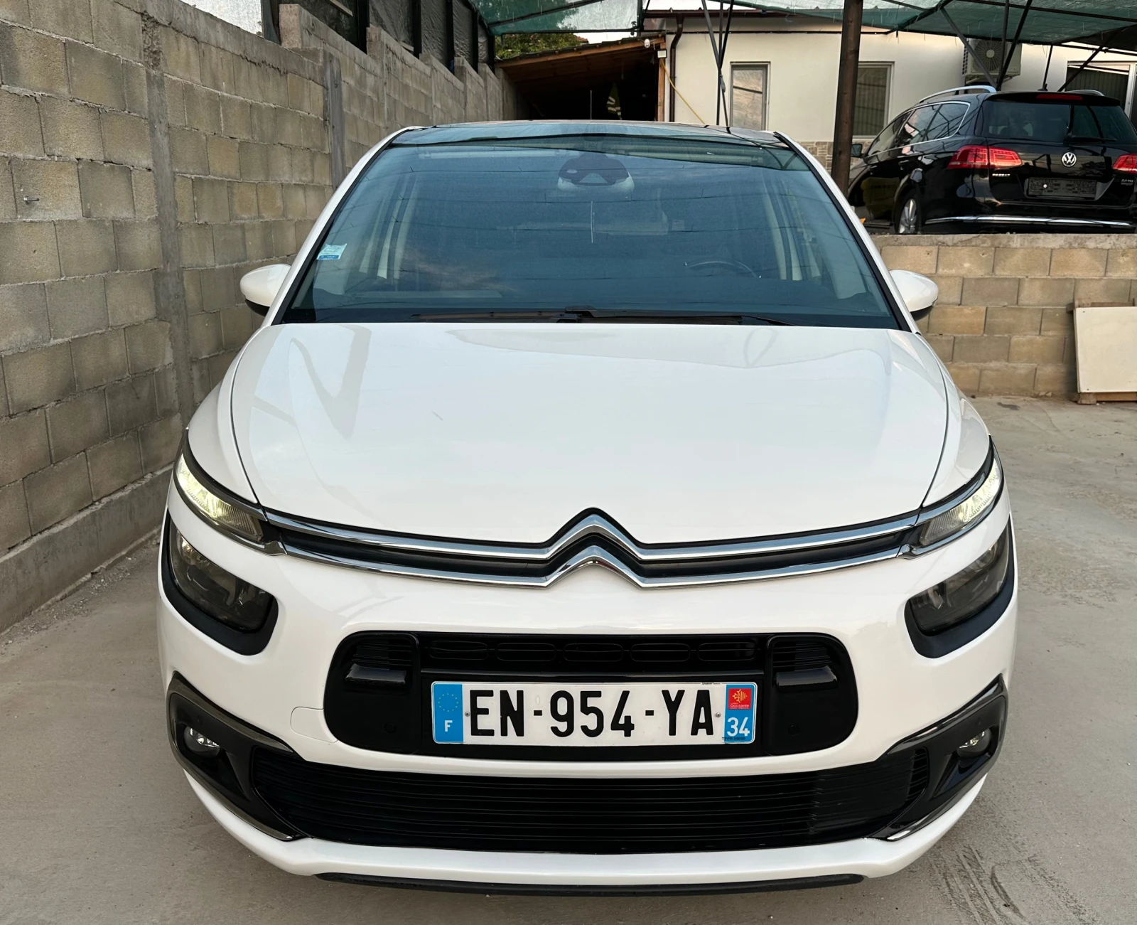 Citroen C4 Picasso 1.6 Blue-HDi Автоматик Реални километри, снимка 8 - Автомобили и джипове - 55710695
