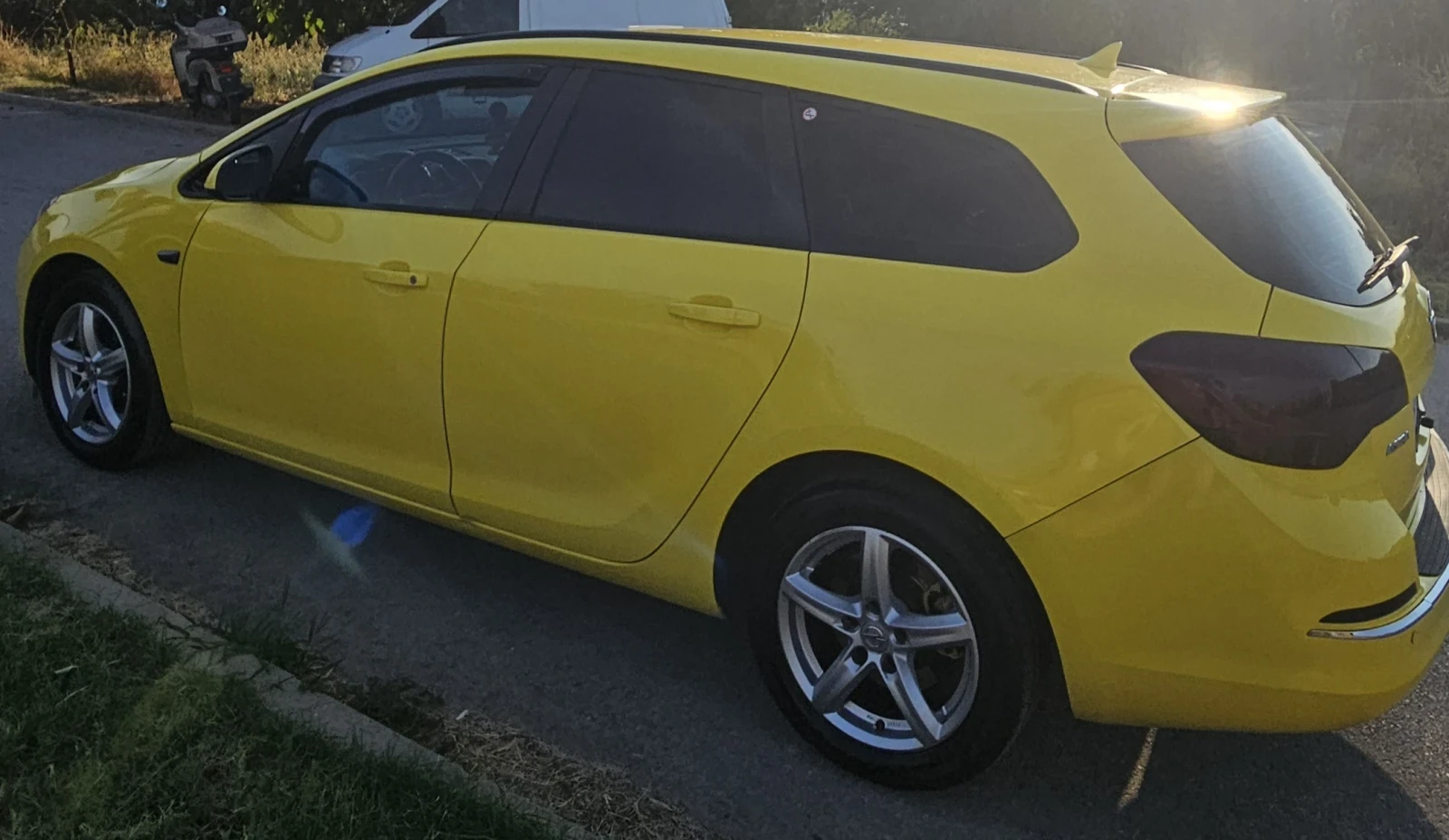Opel Astra, снимка 3 - Автомобили и джипове - 55743185