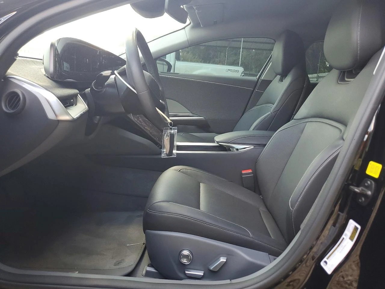 Lucid Air Grand Touring PURE* AWD* КАМЕРА* ПОДГРЕВ* ОБДУХ* 360* ДИСТРОНИК*, снимка 8 - Автомобили и джипове - 56073820