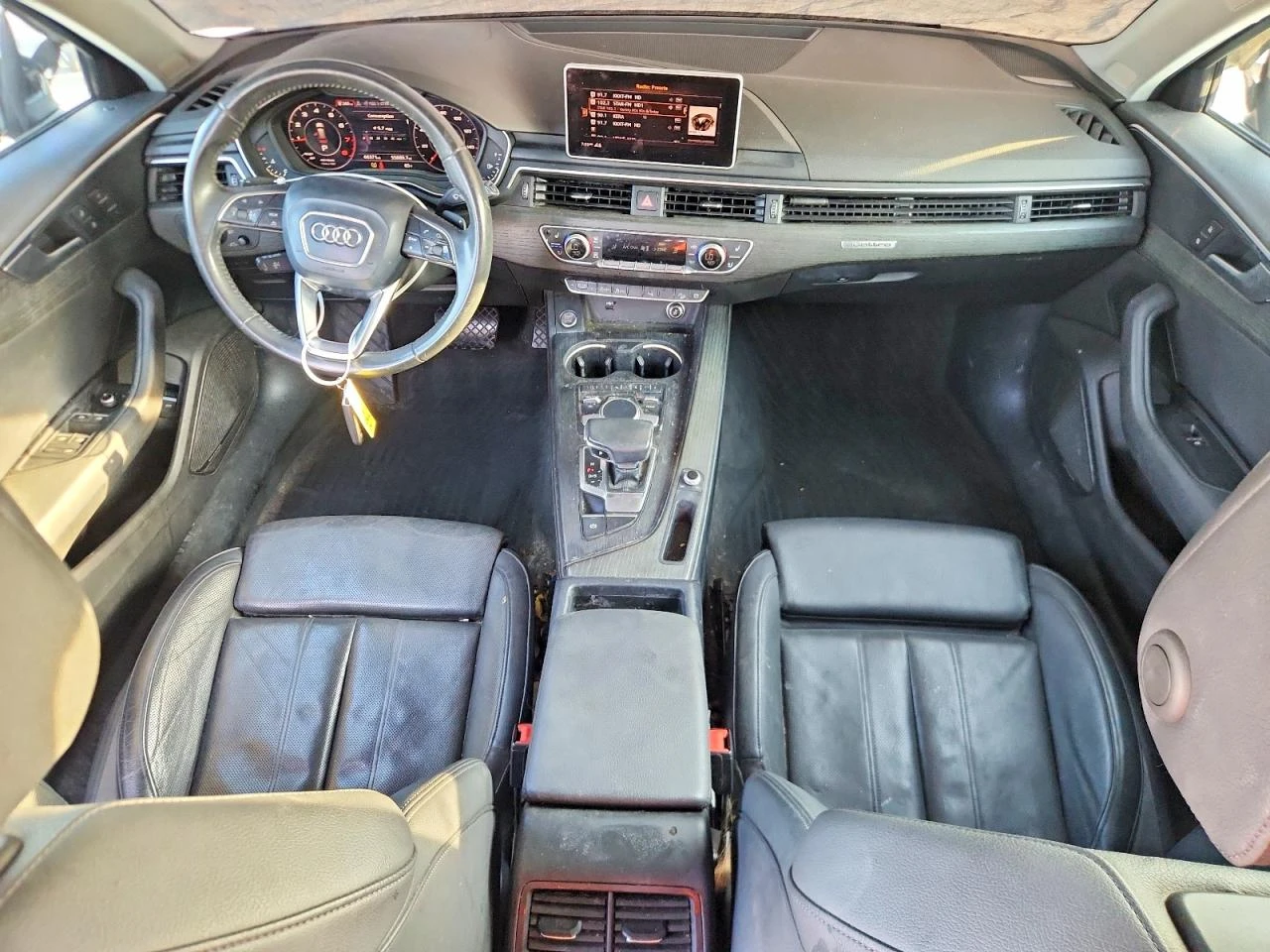 Audi A4 Allroad 2.0l Premium Plus, снимка 8 - Автомобили и джипове - 56084405