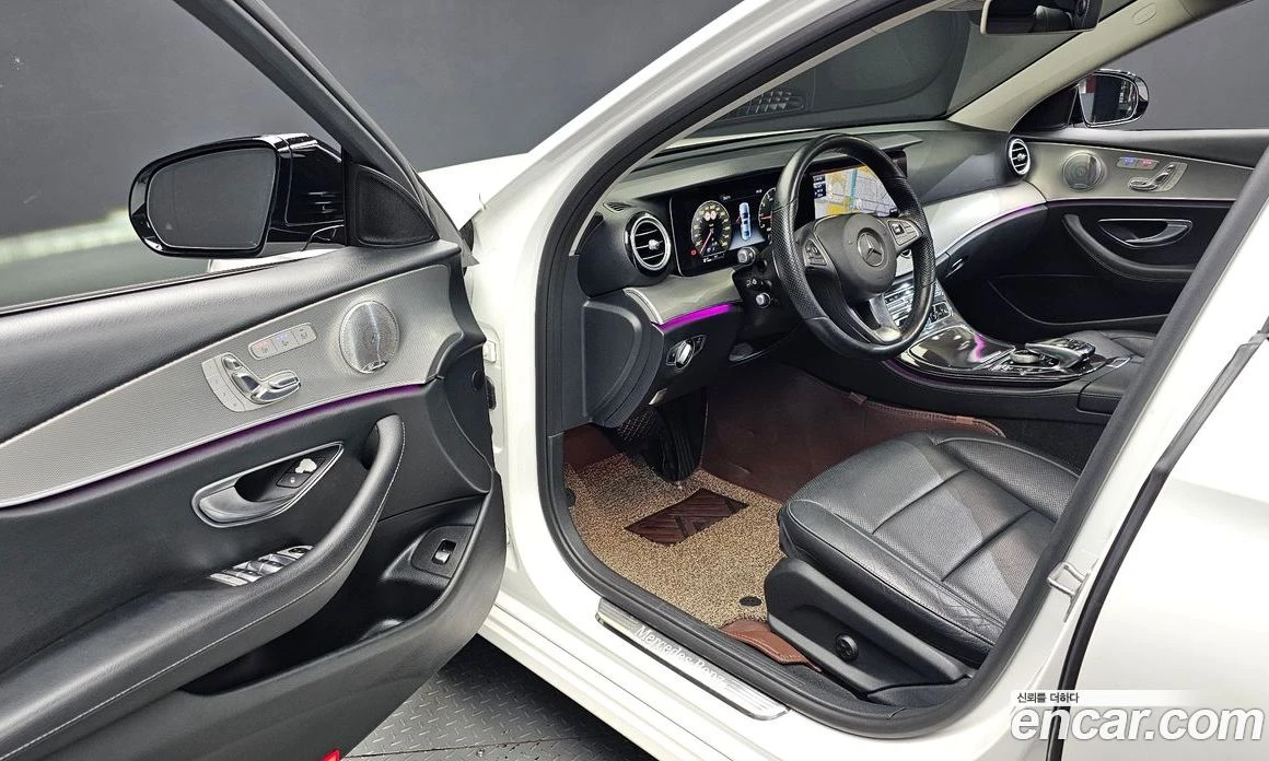 Mercedes-Benz E 300 E300 Avantgarde, снимка 10 - Автомобили и джипове - 56122910