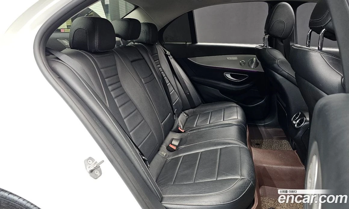 Mercedes-Benz E 300 E300 Avantgarde, снимка 12 - Автомобили и джипове - 56122910