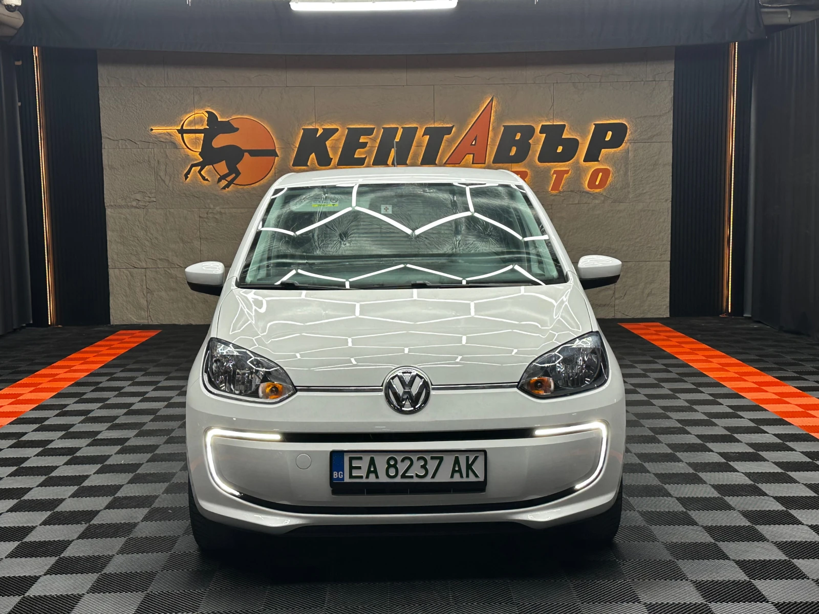 VW Up e-UP, снимка 2 - Автомобили и джипове - 56130962