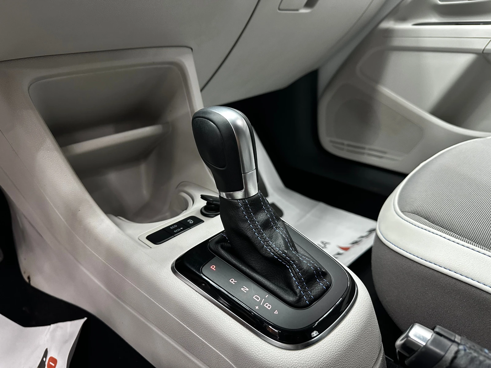 VW Up e-UP, снимка 10 - Автомобили и джипове - 56130962