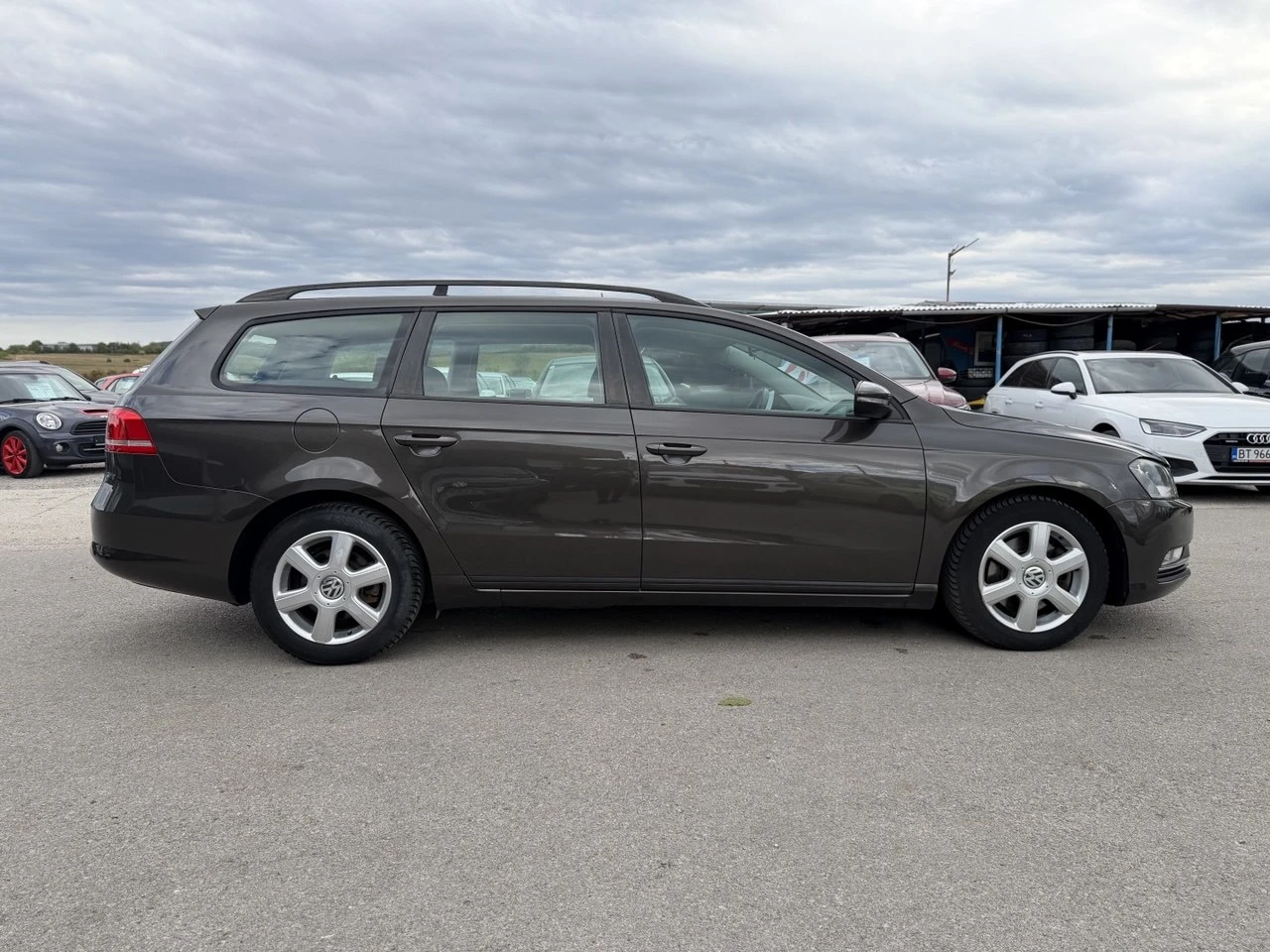 VW Passat 1.6TDI , снимка 7 - Автомобили и джипове - 56185393