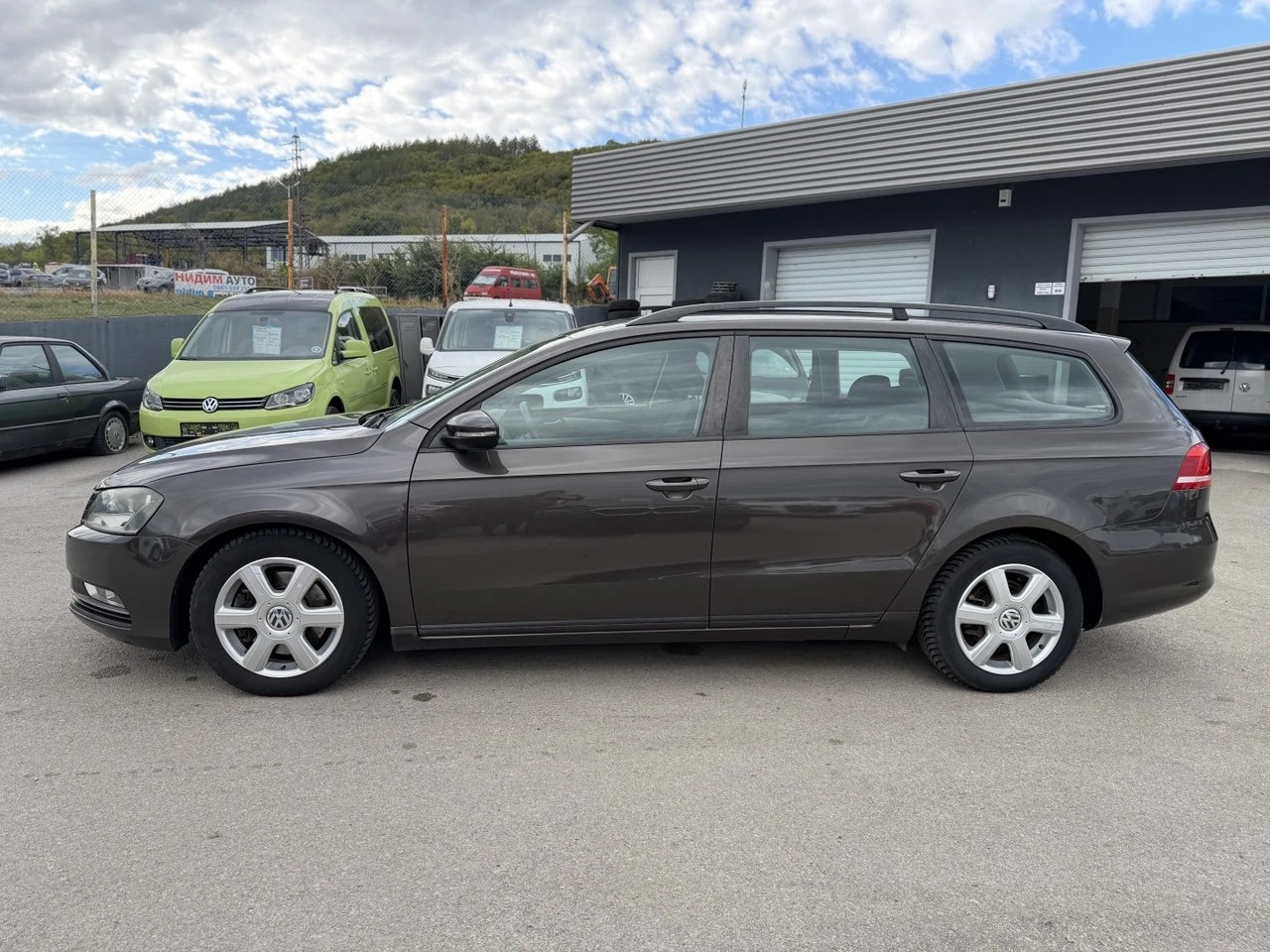 VW Passat 1.6TDI , снимка 8 - Автомобили и джипове - 56185393