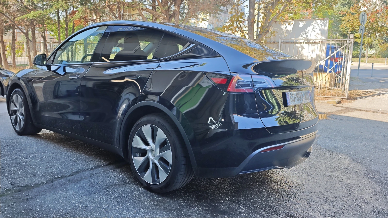 Tesla Model Y LFP, снимка 7 - Автомобили и джипове - 56228613