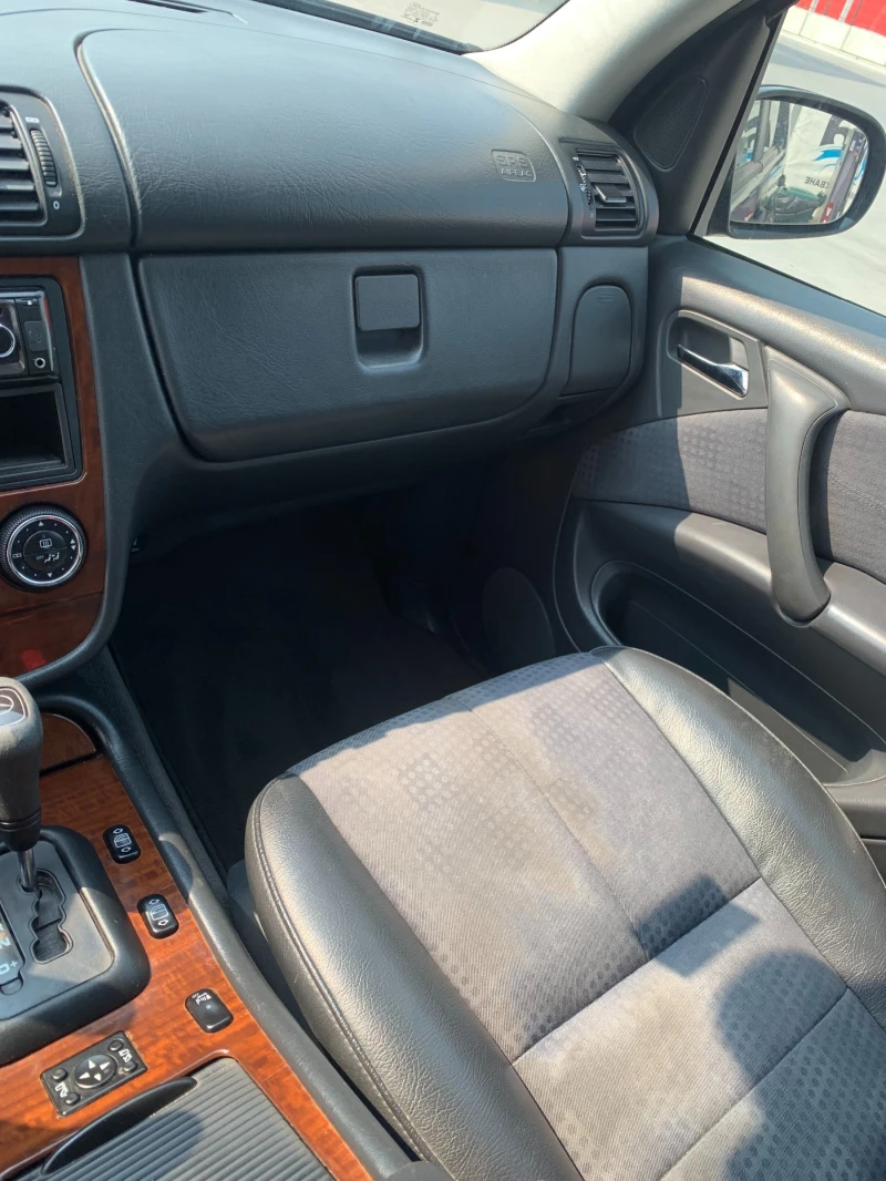 Mercedes-Benz ML 270, снимка 9 - Автомобили и джипове - 47540980