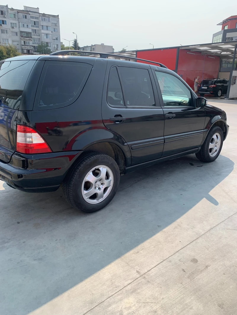 Mercedes-Benz ML 270, снимка 4 - Автомобили и джипове - 47540980