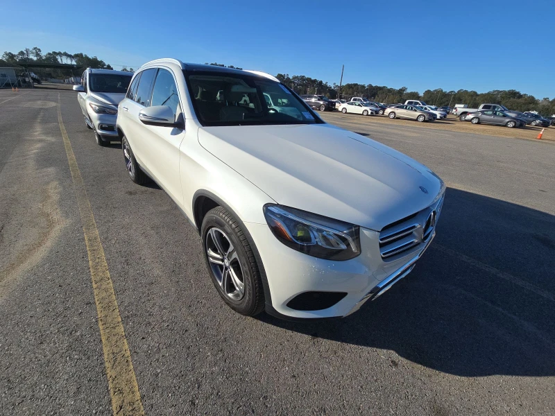 Mercedes-Benz GLC 300 PANO/KEYLESS/LANE ASSIST/NAVI/ПОДГРЕВ, снимка 2 - Автомобили и джипове - 48530950