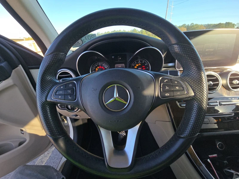 Mercedes-Benz GLC 300 PANO/KEYLESS/LANE ASSIST/NAVI/ПОДГРЕВ, снимка 10 - Автомобили и джипове - 48530950