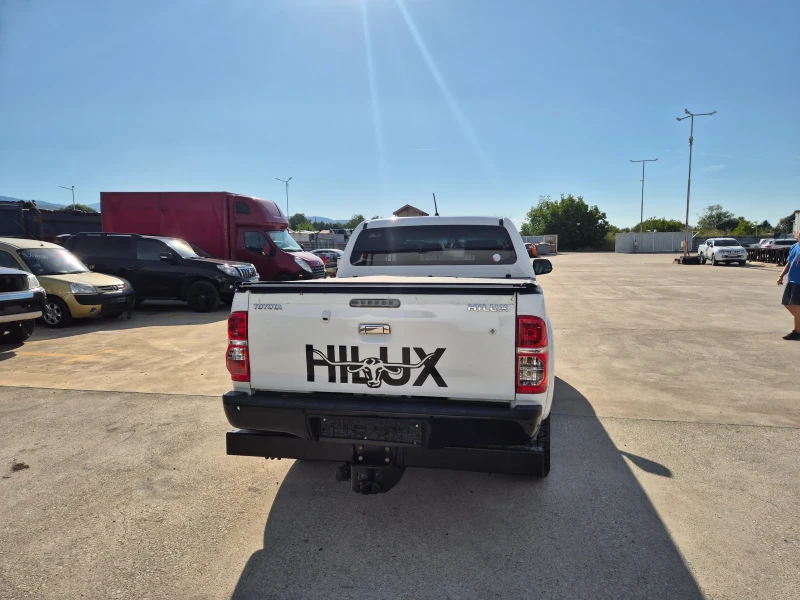 Toyota Hilux 4х4, снимка 6 - Автомобили и джипове - 51630113