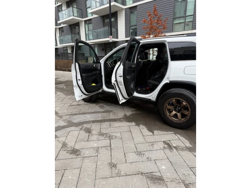 Jeep Grand cherokee 5.7 * * CARFAX * * АВТО КРЕДИТ * * , снимка 8 - Автомобили и джипове - 53136593