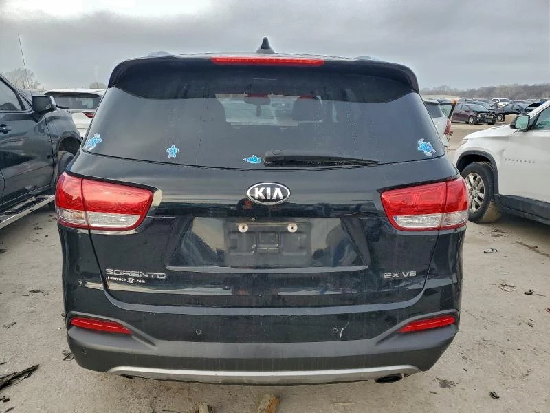 Kia Sorento 3.3L 6 Front-wheel Drive, снимка 7 - Автомобили и джипове - 53713622