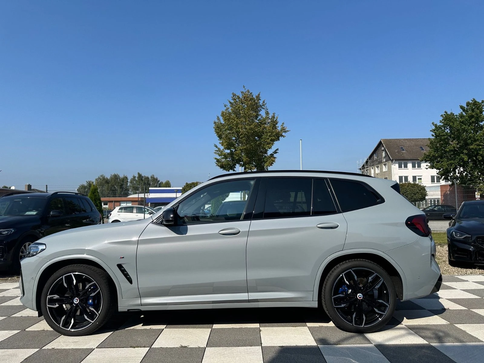 BMW X3 * M40i* PANO* DISTR* HARMAN-KARDON* LASER*  - изображение 3