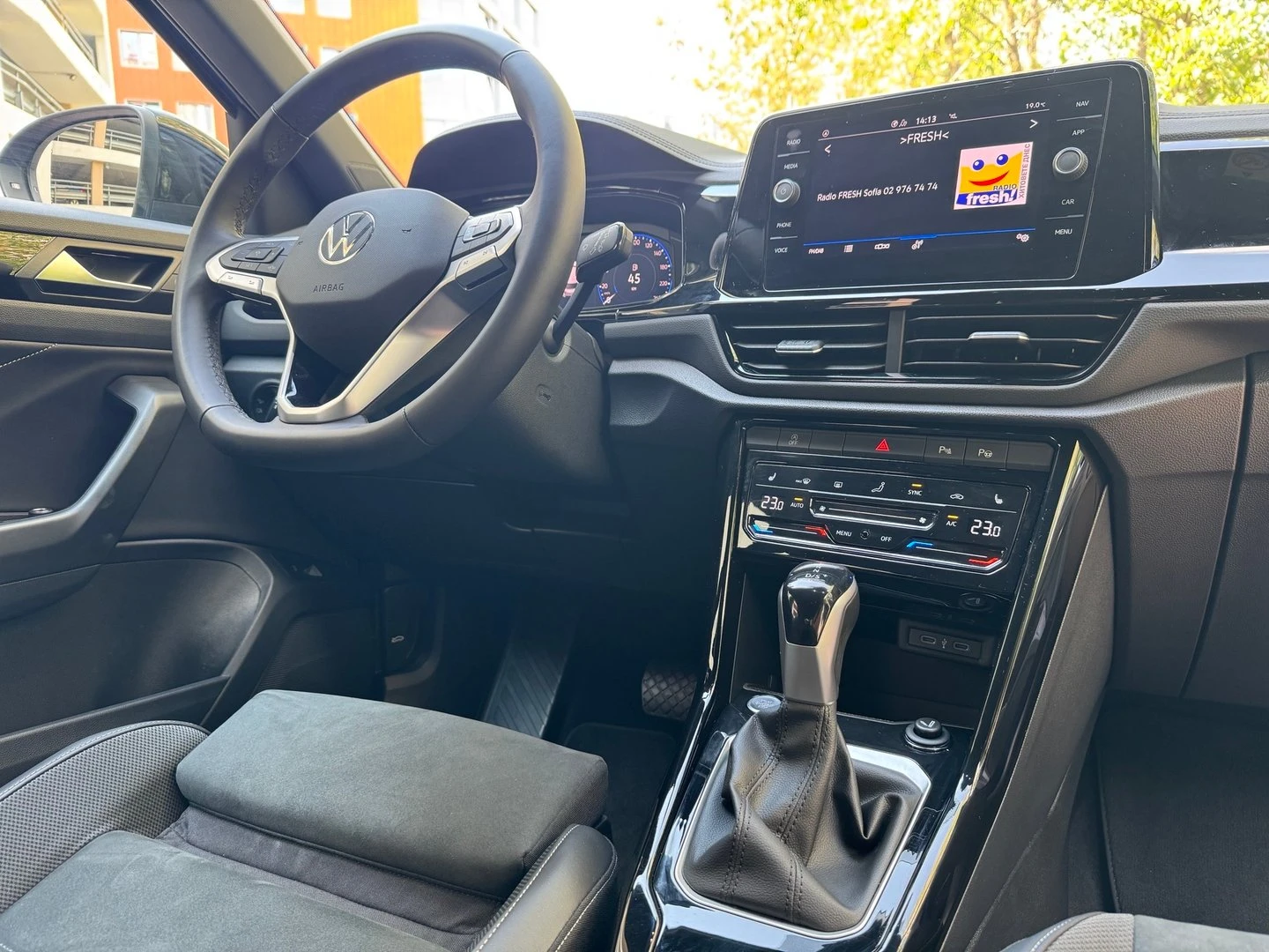 VW T-Roc VW T- Roc Style 1.5 TSI OPF DSG - изображение 9