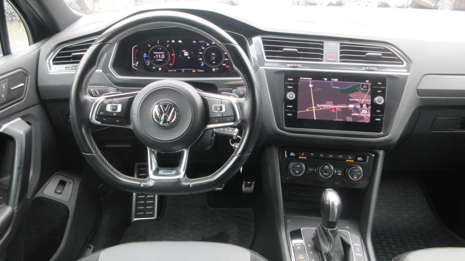 VW Tiguan R-LINE-2.0TDI-4х4-190HP-360-ТОП СЪСТОЯНИЕ - изображение 9