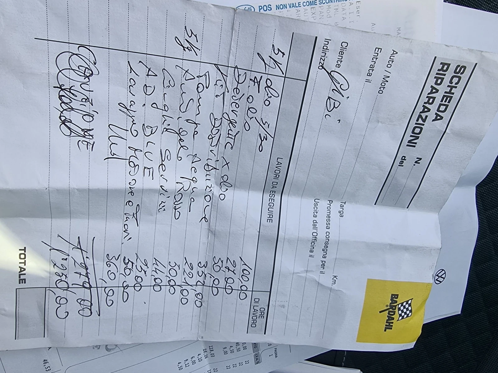 VW Tiguan 2.0TDI, снимка 17 - Автомобили и джипове - 53857638