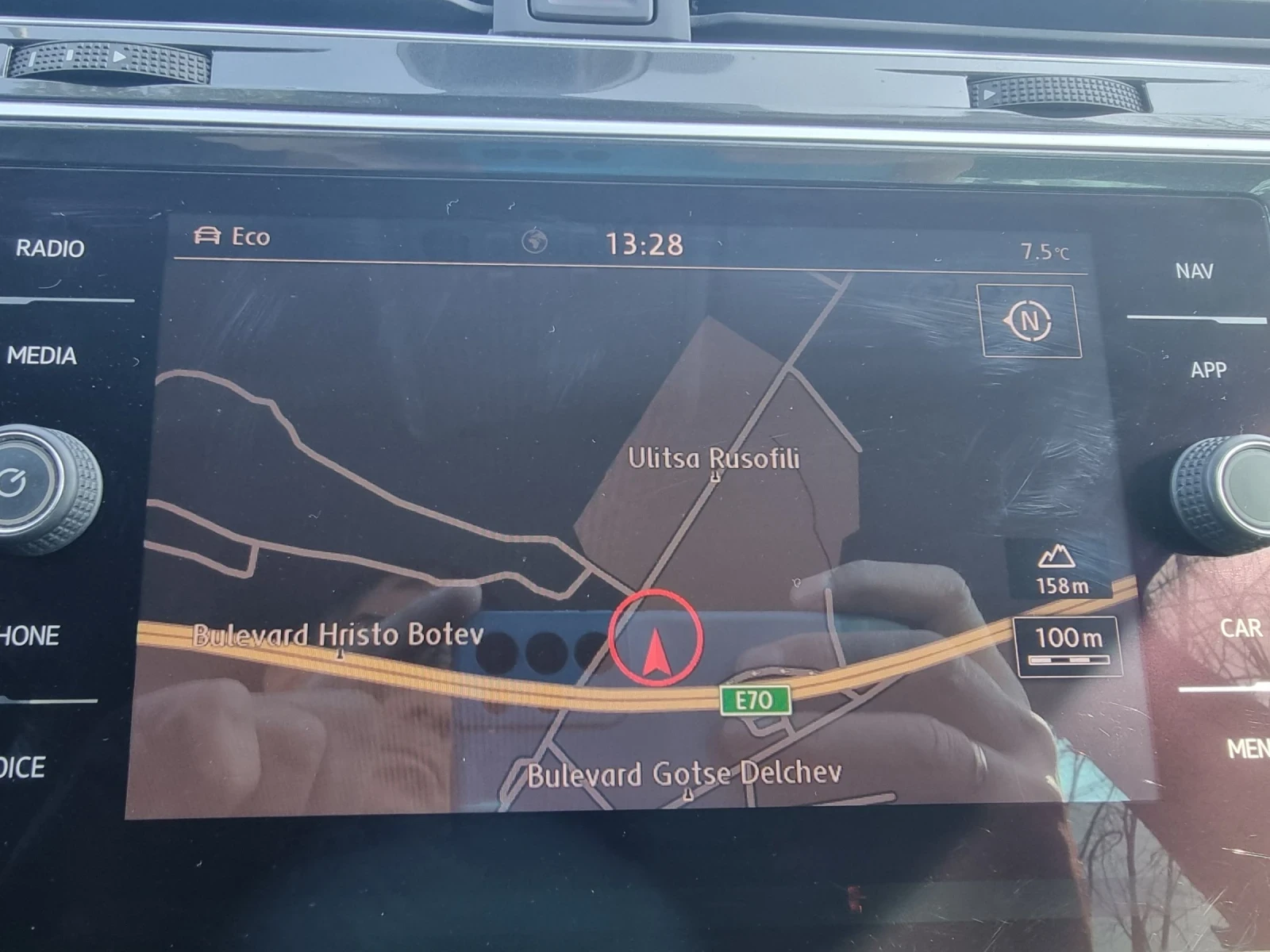 VW Tiguan 2.0TDI, снимка 16 - Автомобили и джипове - 53857638