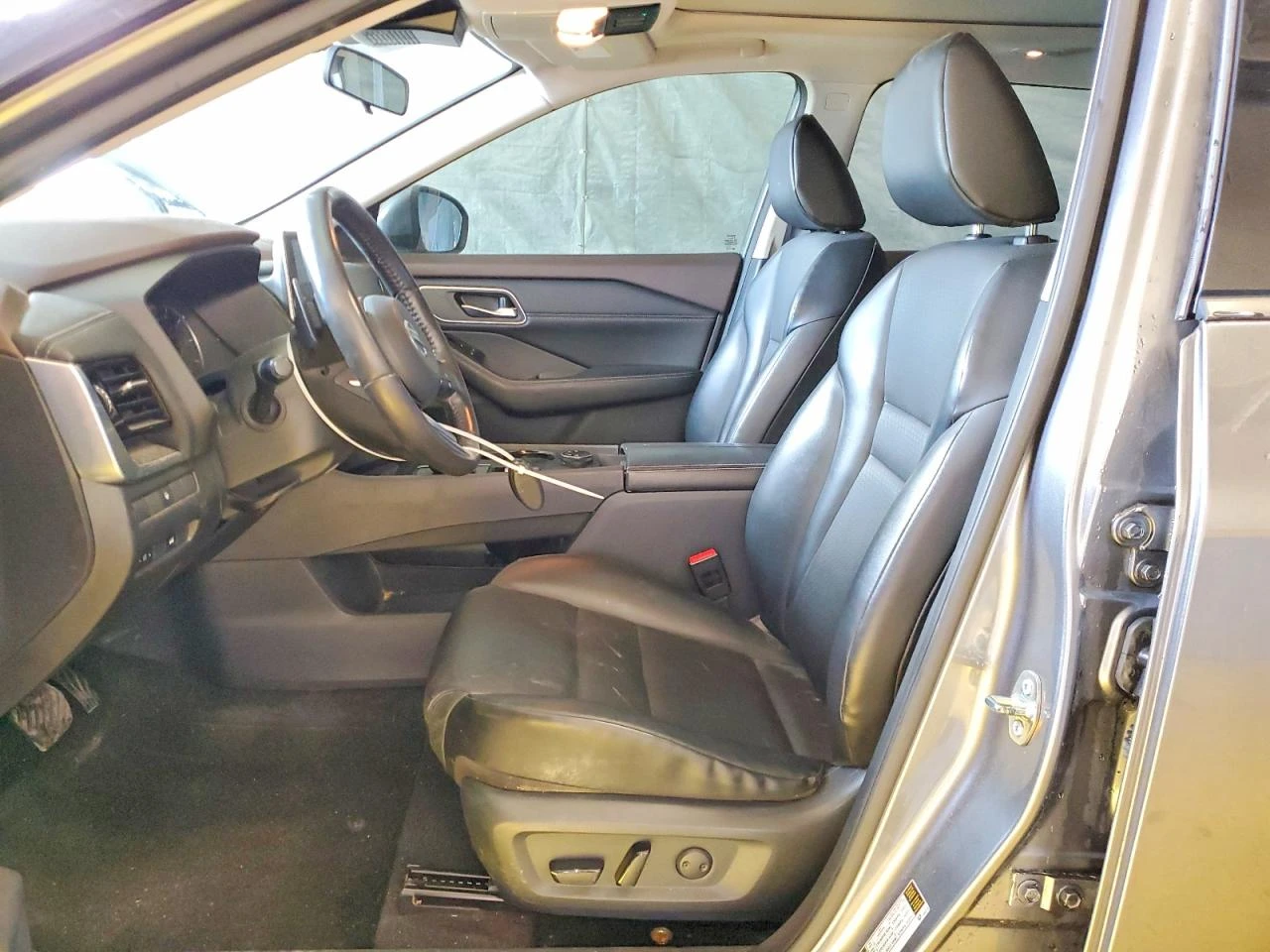 Nissan Rogue SV, снимка 7 - Автомобили и джипове - 53958152