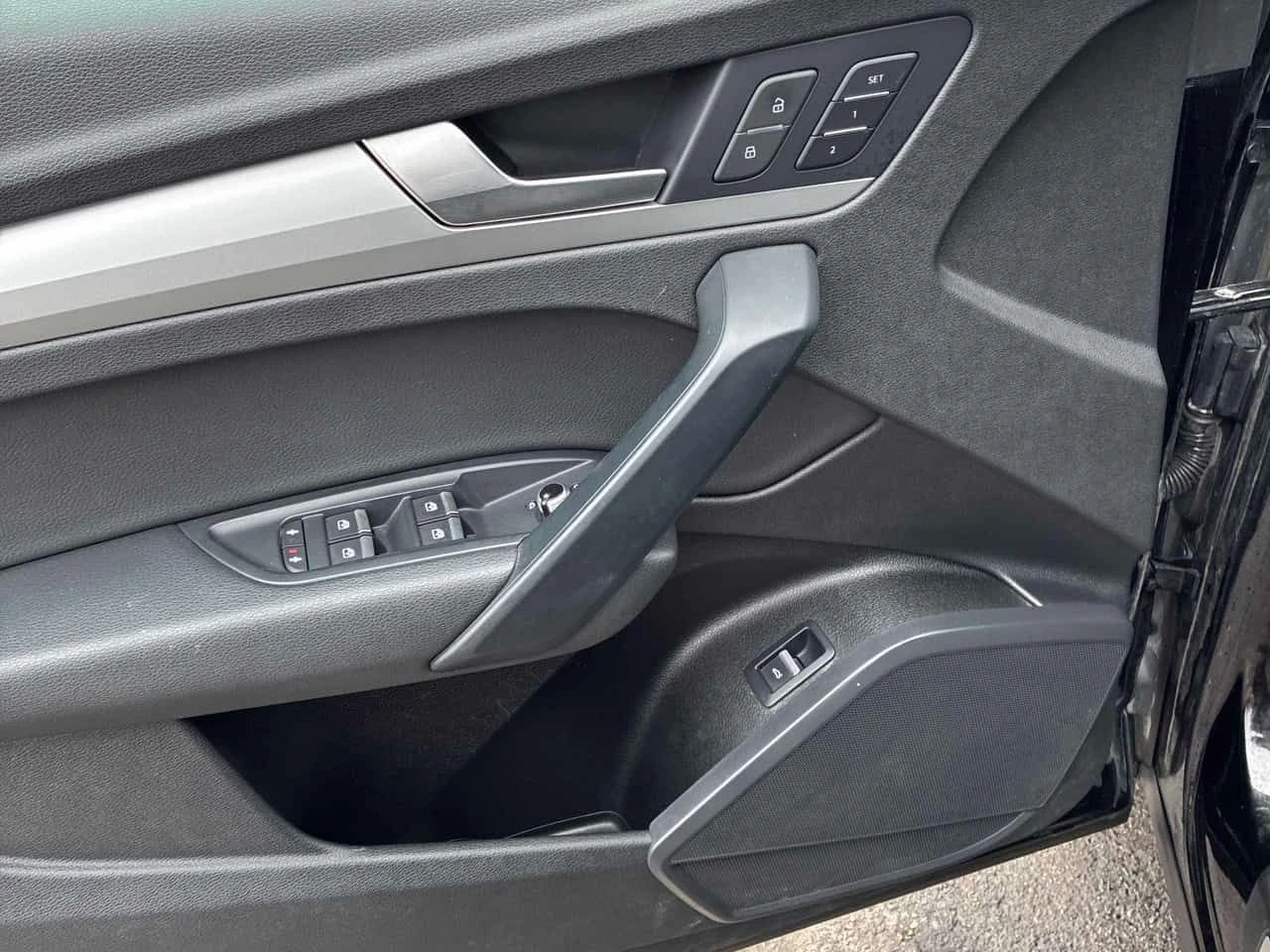 Audi Q5 * Komfort * CARFAX * ЦЕНА ДО БГ, снимка 9 - Автомобили и джипове - 54229972