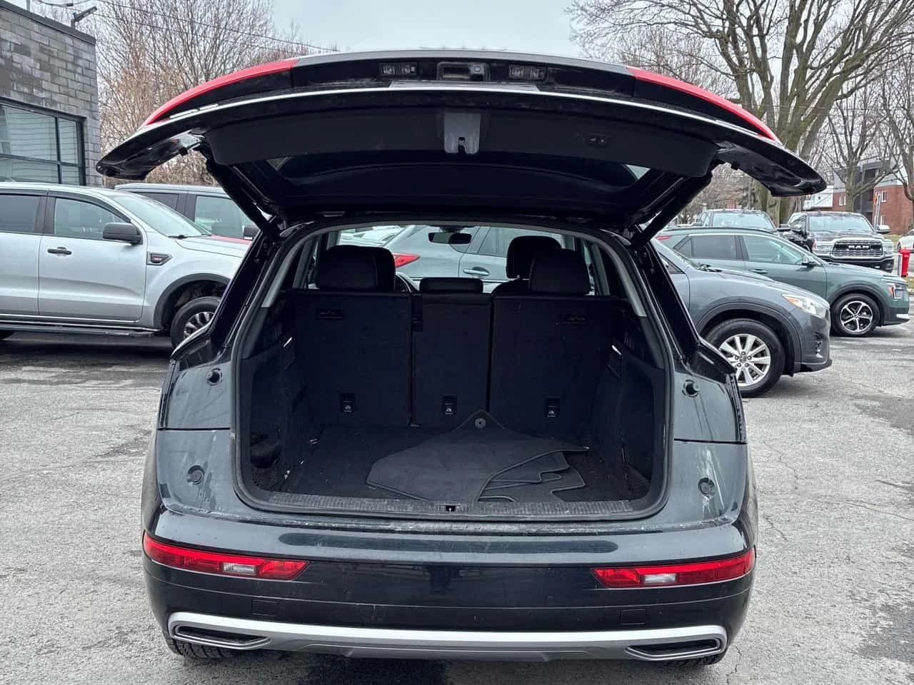 Audi Q5 * Komfort * CARFAX * ЦЕНА ДО БГ, снимка 12 - Автомобили и джипове - 54229972