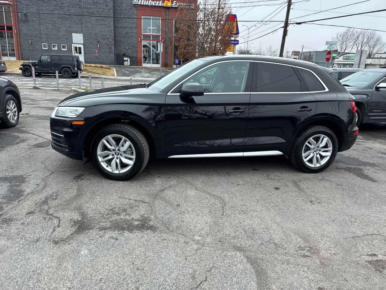 Audi Q5 * Komfort * CARFAX * ЦЕНА ДО БГ, снимка 3 - Автомобили и джипове - 54229972