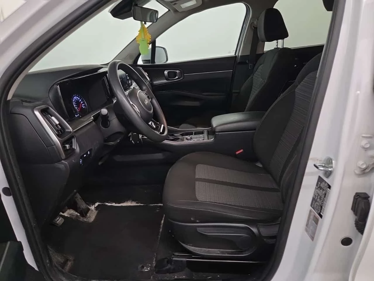 Kia Sorento LX+ | LANE ASSIST| ПОДГРЕВ| ПАНО| 2 КЛЮЧА| 7 МЕСТА, снимка 5 - Автомобили и джипове - 54838559