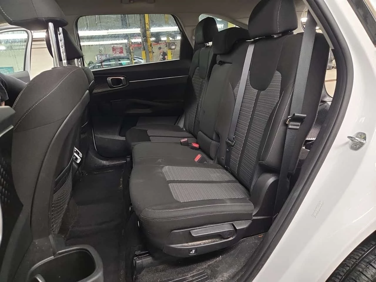 Kia Sorento LX+ | LANE ASSIST| ПОДГРЕВ| ПАНО| 2 КЛЮЧА| 7 МЕСТА, снимка 10 - Автомобили и джипове - 54838559