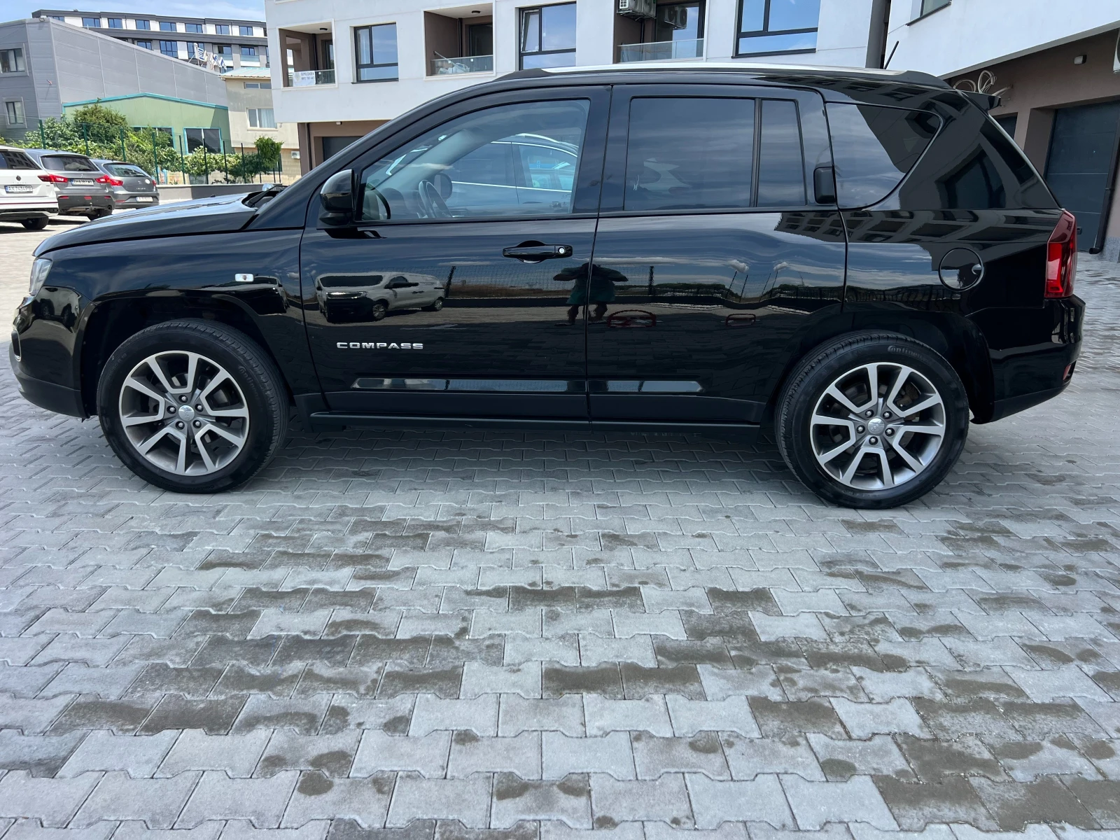 Jeep Compass 2.4I LIMITED EDITION 4X4 ВСИЧКИ ЕКСТРИ, снимка 4 - Автомобили и джипове - 55417075