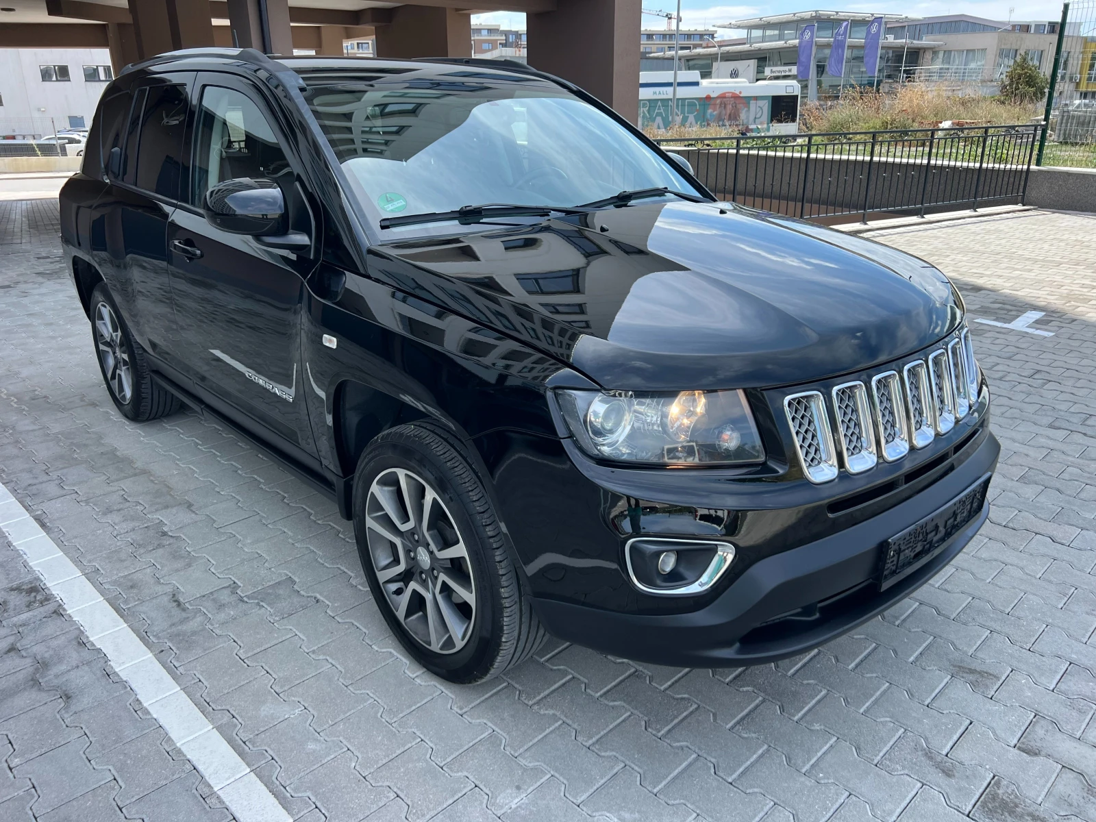 Jeep Compass 2.4I LIMITED EDITION 4X4 ВСИЧКИ ЕКСТРИ, снимка 3 - Автомобили и джипове - 55417075
