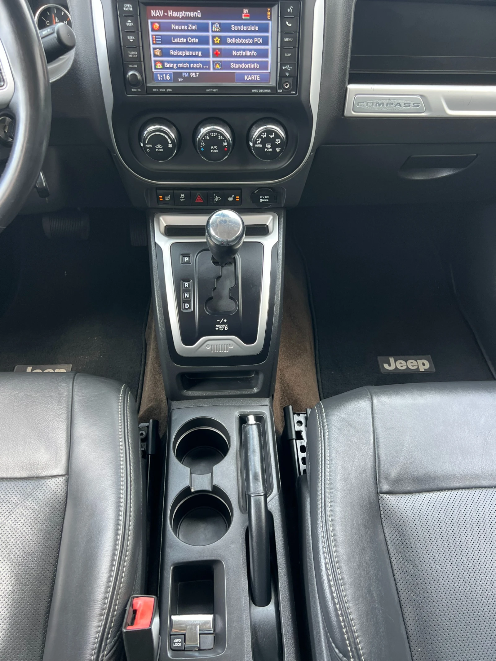 Jeep Compass 2.4I LIMITED EDITION 4X4 ВСИЧКИ ЕКСТРИ, снимка 12 - Автомобили и джипове - 55417075