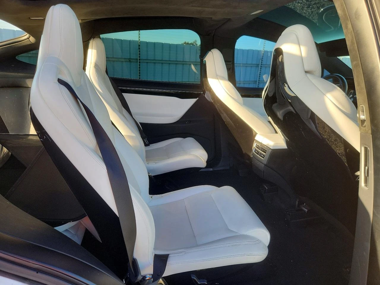 Tesla Model X, снимка 11 - Автомобили и джипове - 56525919