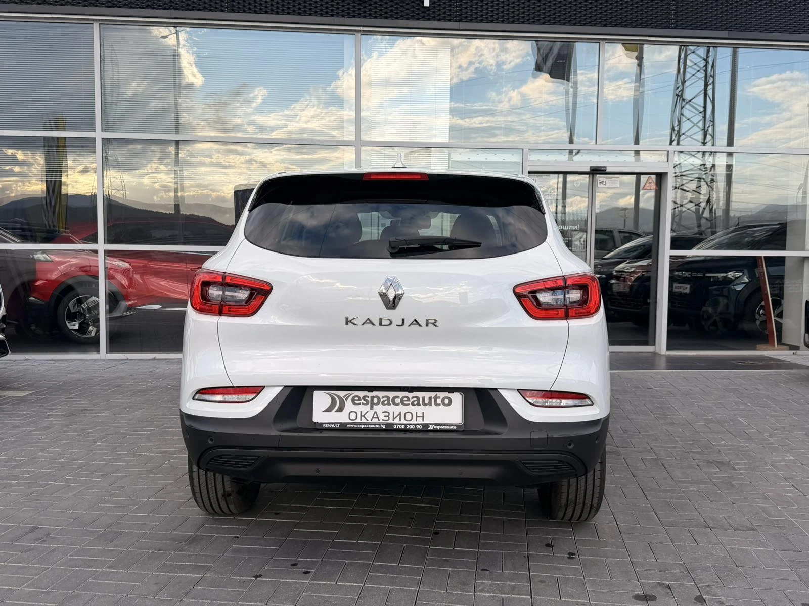 Renault Kadjar 1.3 TCe / 140 к.с. / аutomatic, снимка 5 - Автомобили и джипове - 56626393