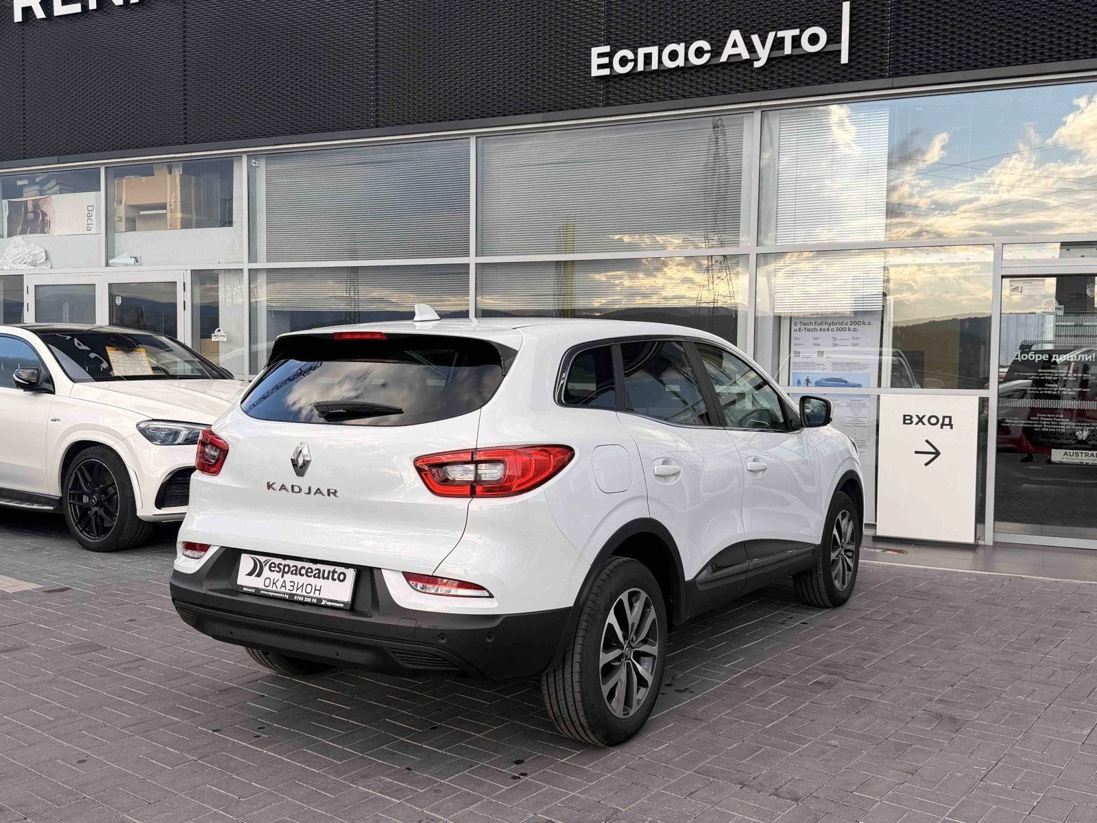 Renault Kadjar 1.3 TCe / 140 к.с. / аutomatic, снимка 4 - Автомобили и джипове - 56626393