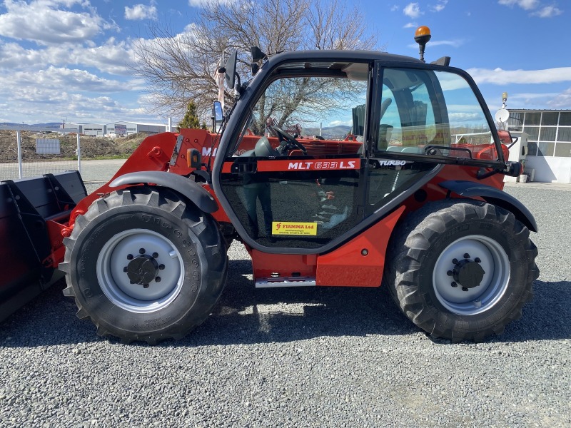 Телескопичен товарач Manitou MLT 633-Т LS, снимка 13 - Селскостопанска техника - 46357253