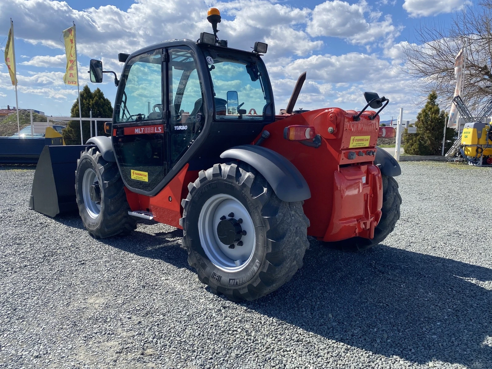 Телескопичен товарач Manitou MLT 633-Т LS - изображение 5