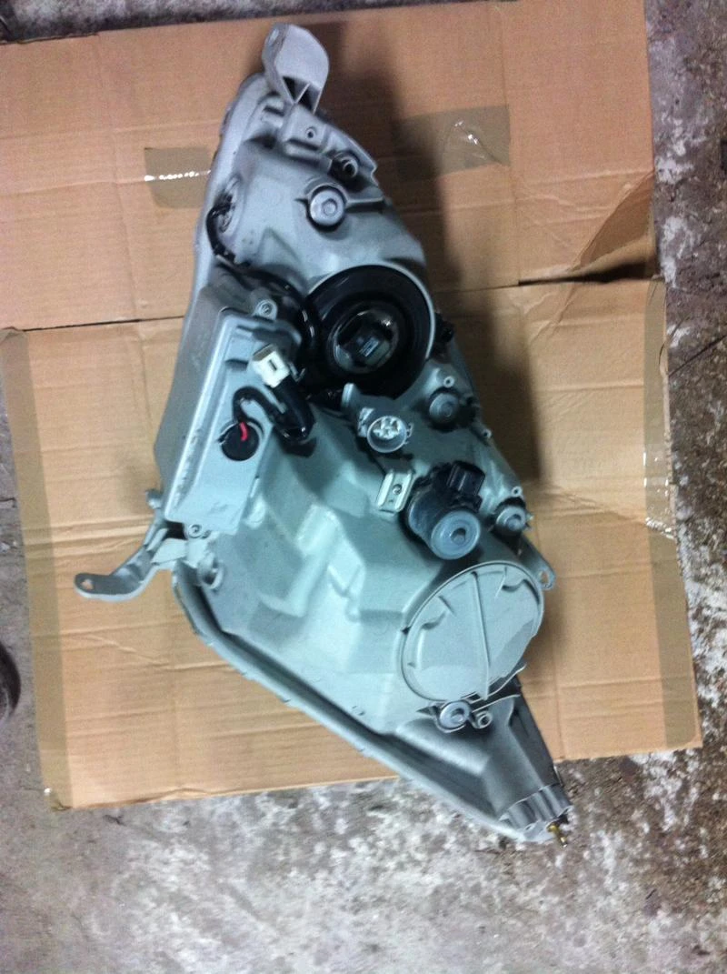 Светлини за Lexus LS, снимка 4 - Части - 53556431