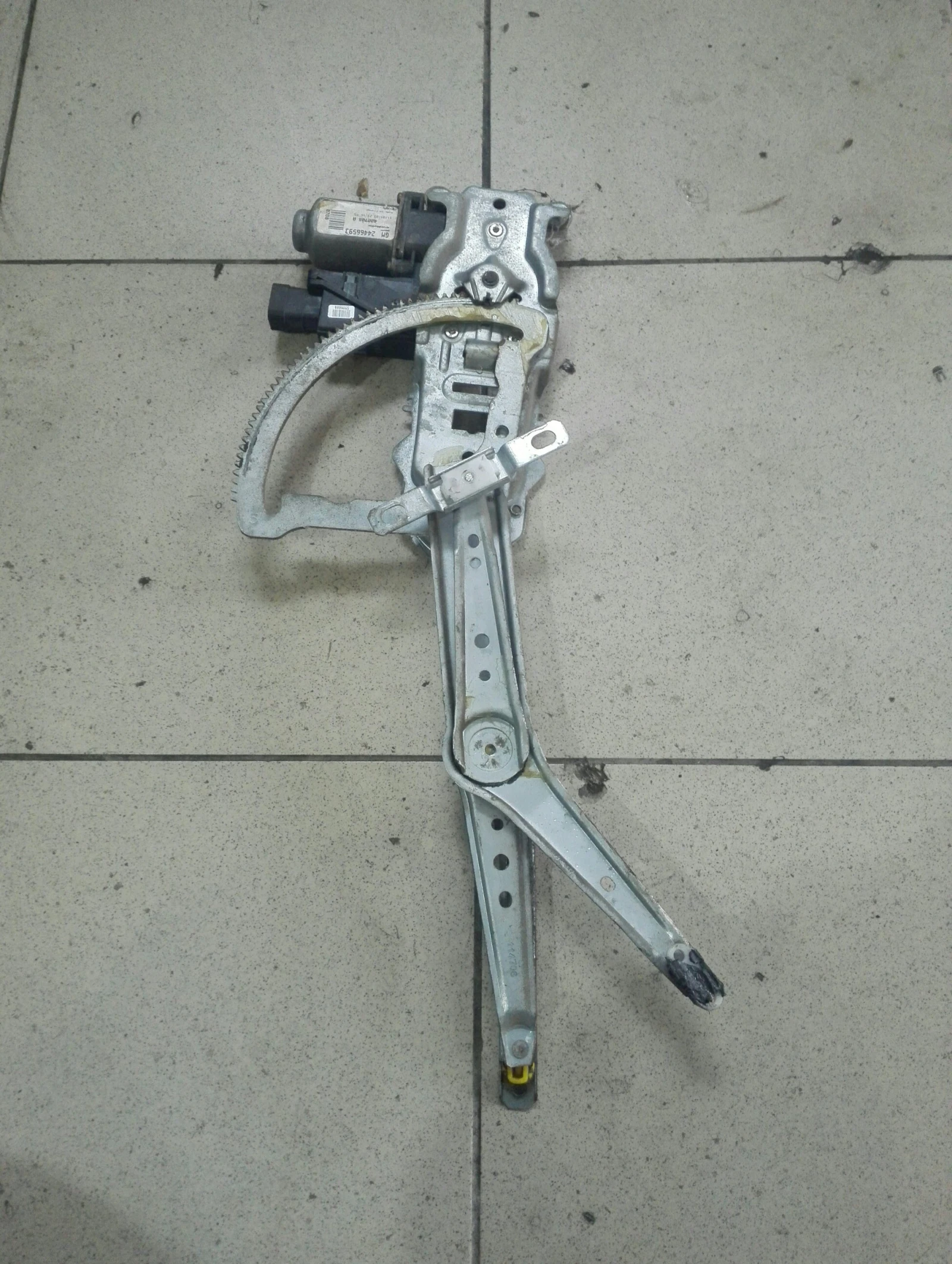 Ел машинка стъкло (стъклоповдигач) предна лява Опел Кора Ц 4вр.