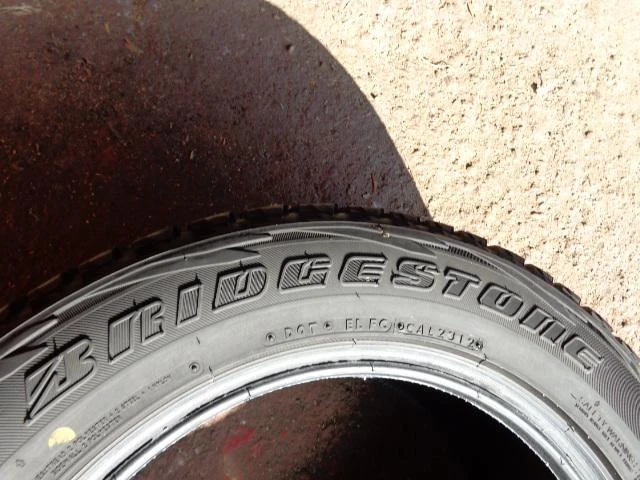 Гуми Зимни 225/60R17, снимка 8 - Гуми и джанти - 12483637