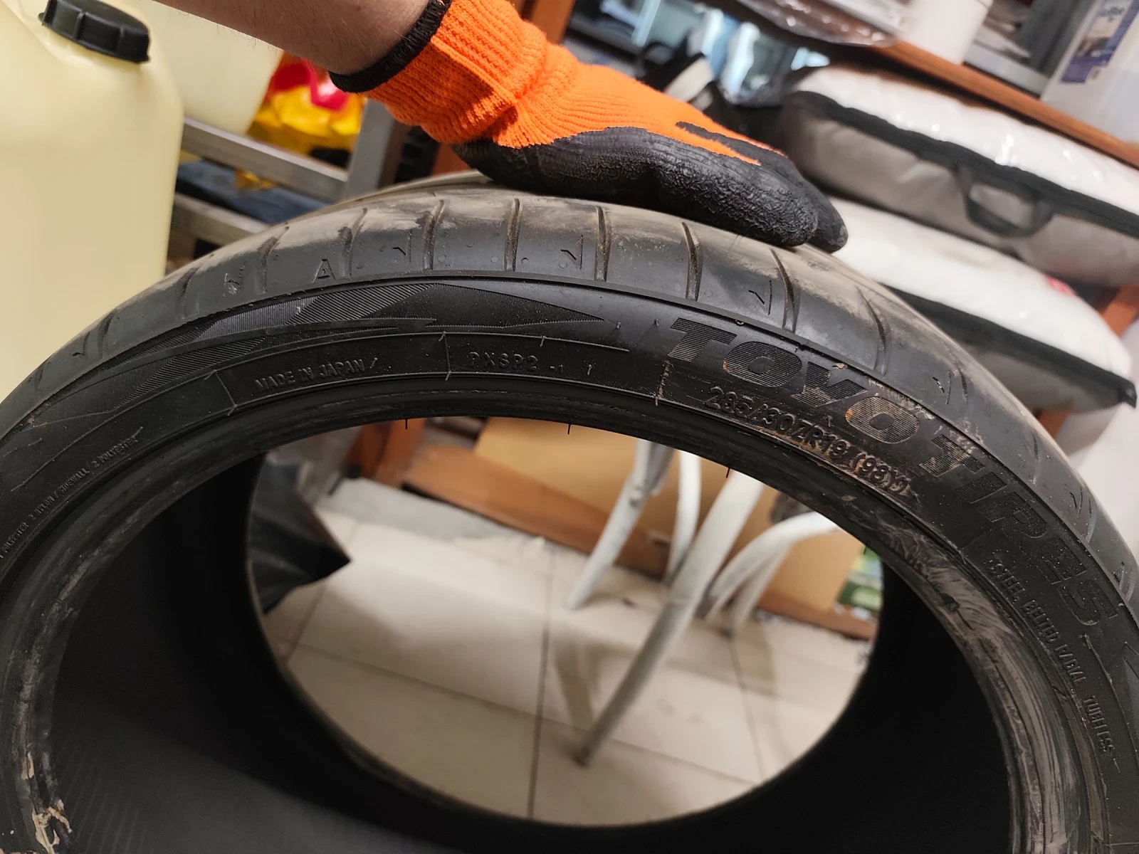 Гуми Летни 285/30R19, снимка 5 - Гуми и джанти - 54343653