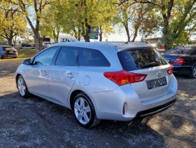 Toyota Auris 2.0D4D Full, снимка 4
